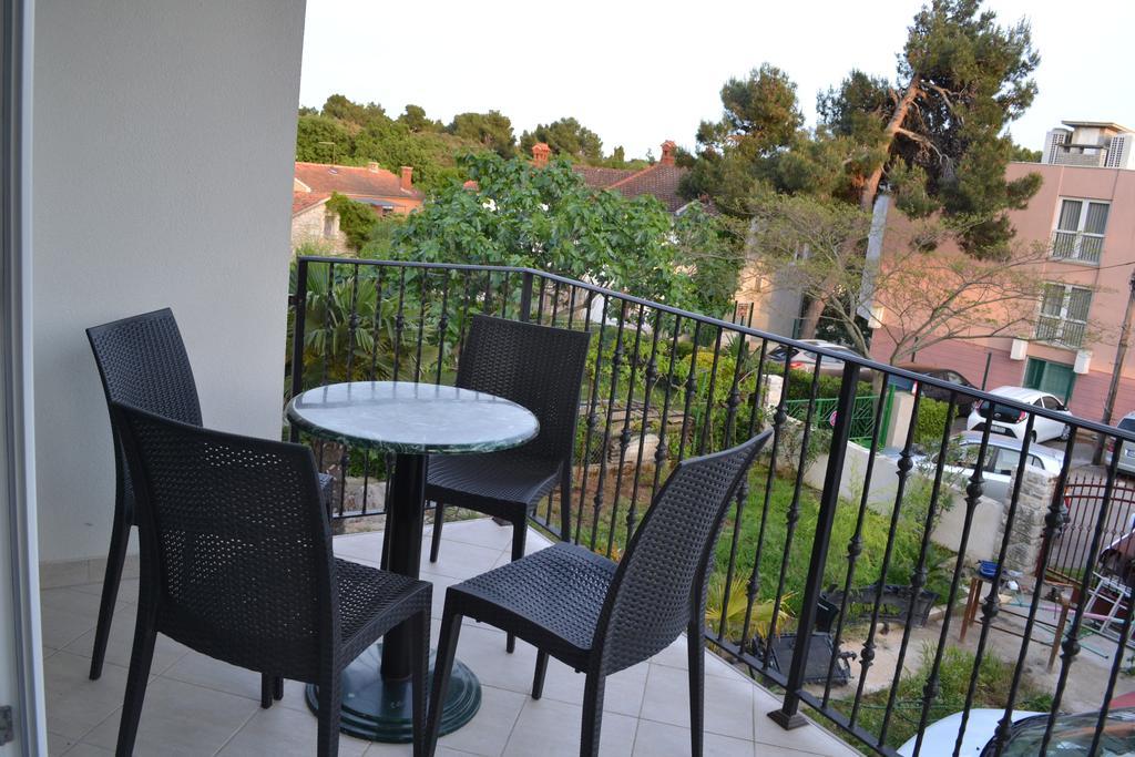 Apartment Greta,50 Meters To The Beach Banjole Room photo